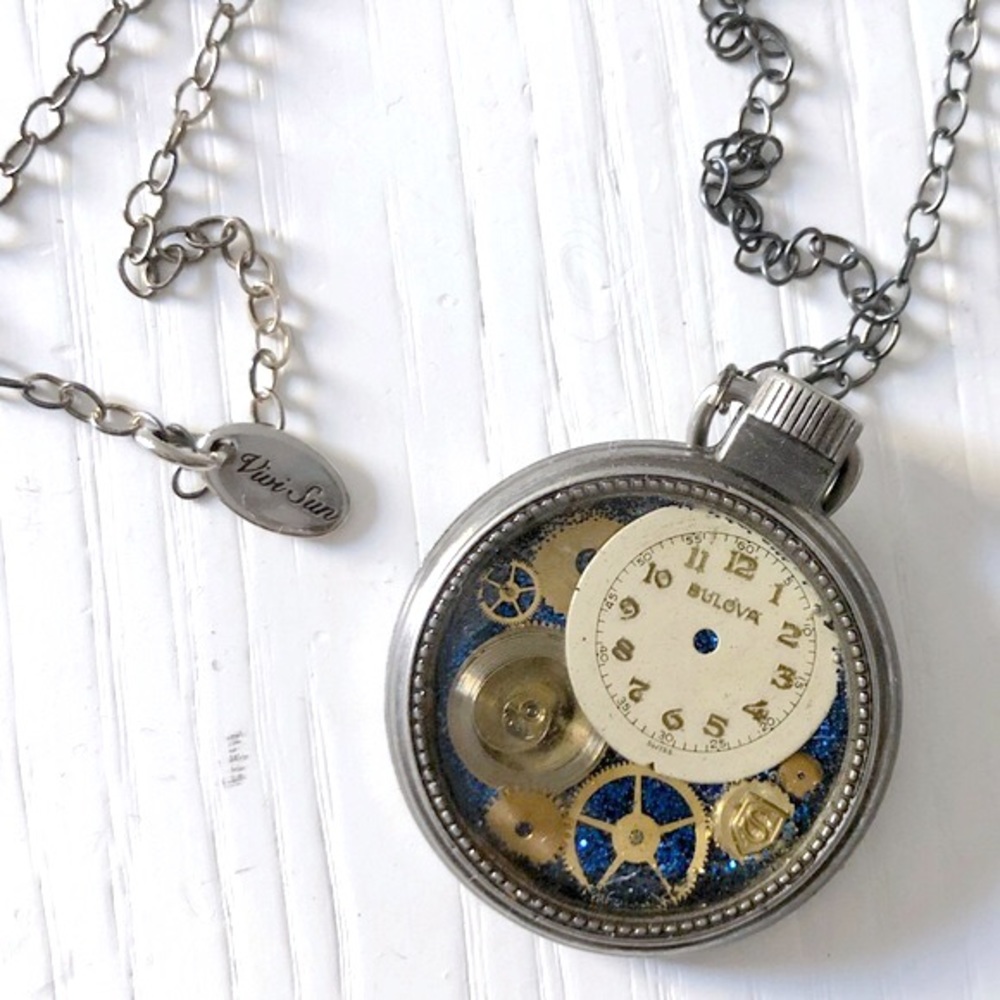 Vivi Sun Steampunk Antique Pocketwatch Pendant
